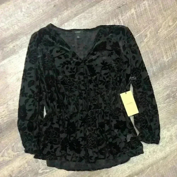 Halogen Flocked Floral Black Peplum Top Women’s Small NWT - Picture 2 of 5